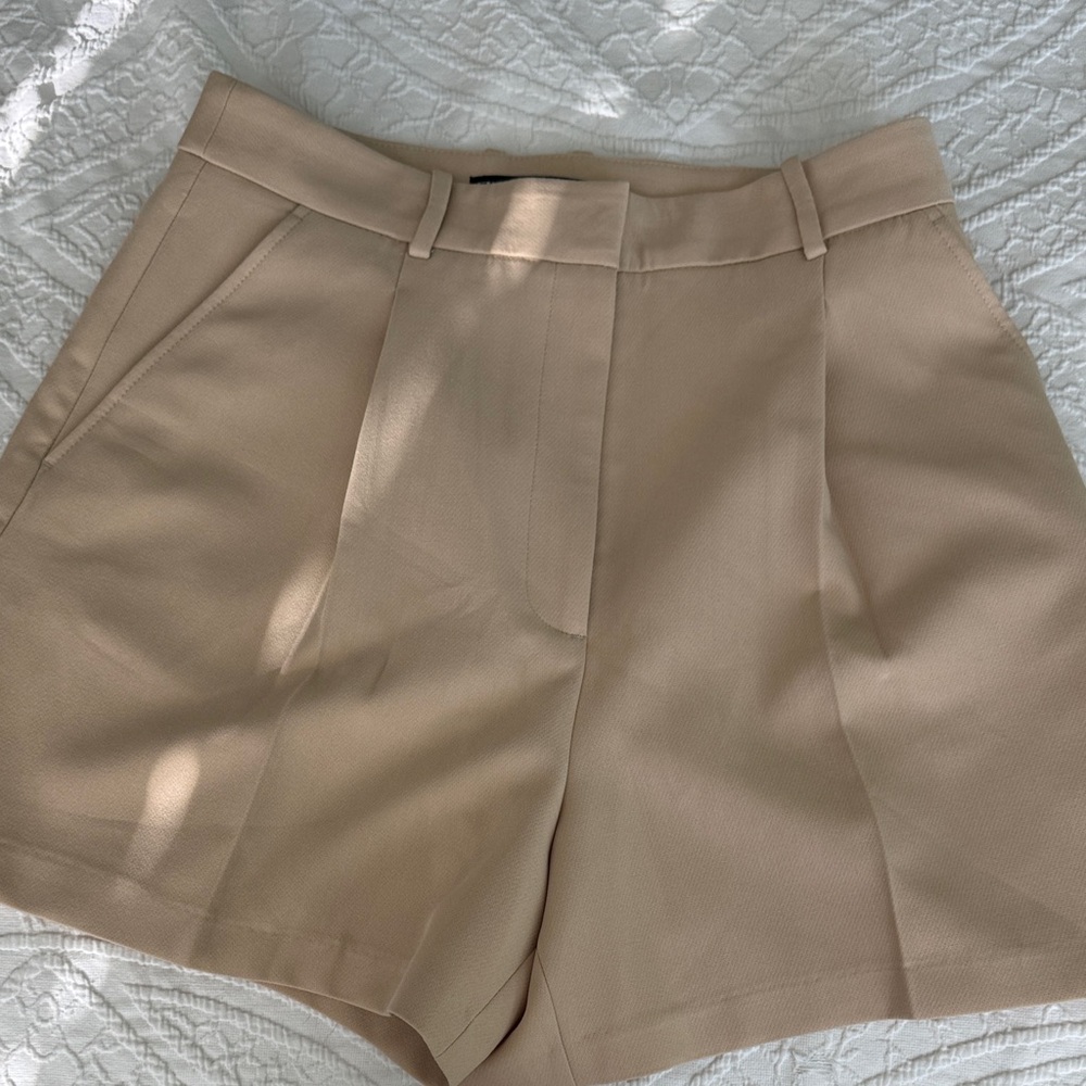 Zara High Waist Beige Trouser Shorts Sz M